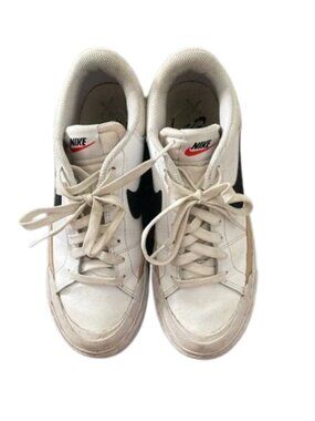 Nike White and Black Casual Shoes